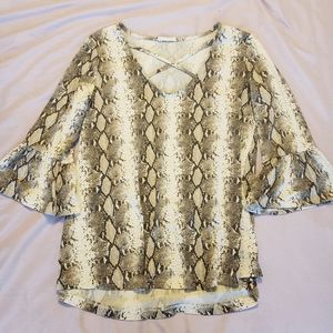 💘4for$20💘 Snakeskin Tshirt